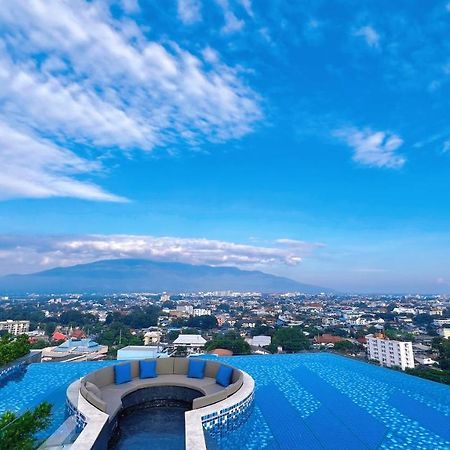 Luxury New Perfect Pool Gym Condo1 Br Chiang Mai Luaran gambar