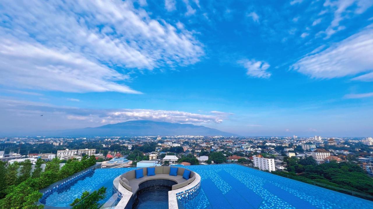 Luxury New Perfect Pool Gym Condo1 Br Chiang Mai Luaran gambar
