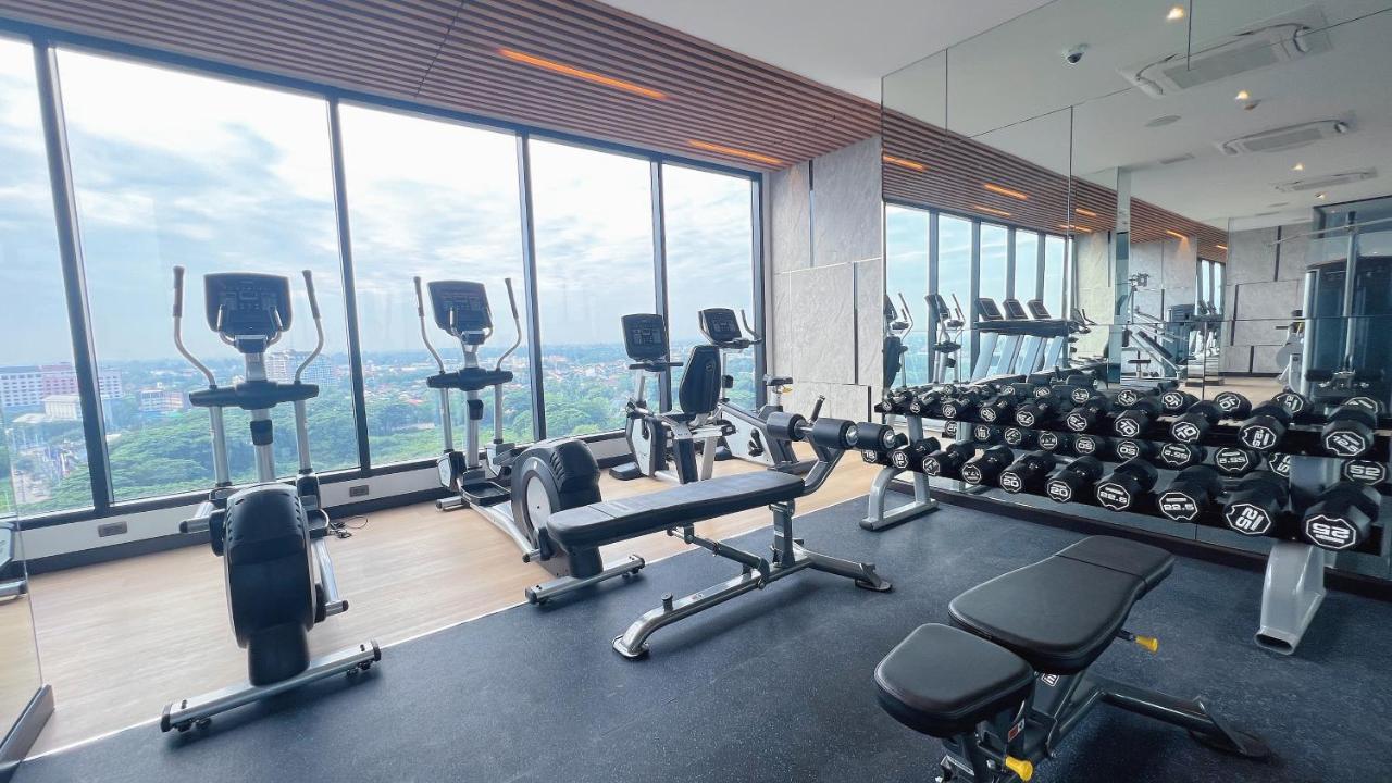 Luxury New Perfect Pool Gym Condo1 Br Chiang Mai Luaran gambar