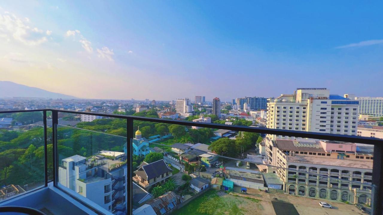 Luxury New Perfect Pool Gym Condo1 Br Chiang Mai Luaran gambar