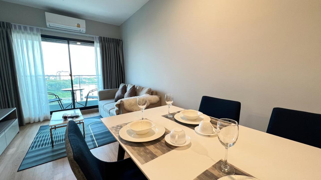 Luxury New Perfect Pool Gym Condo1 Br Chiang Mai Luaran gambar