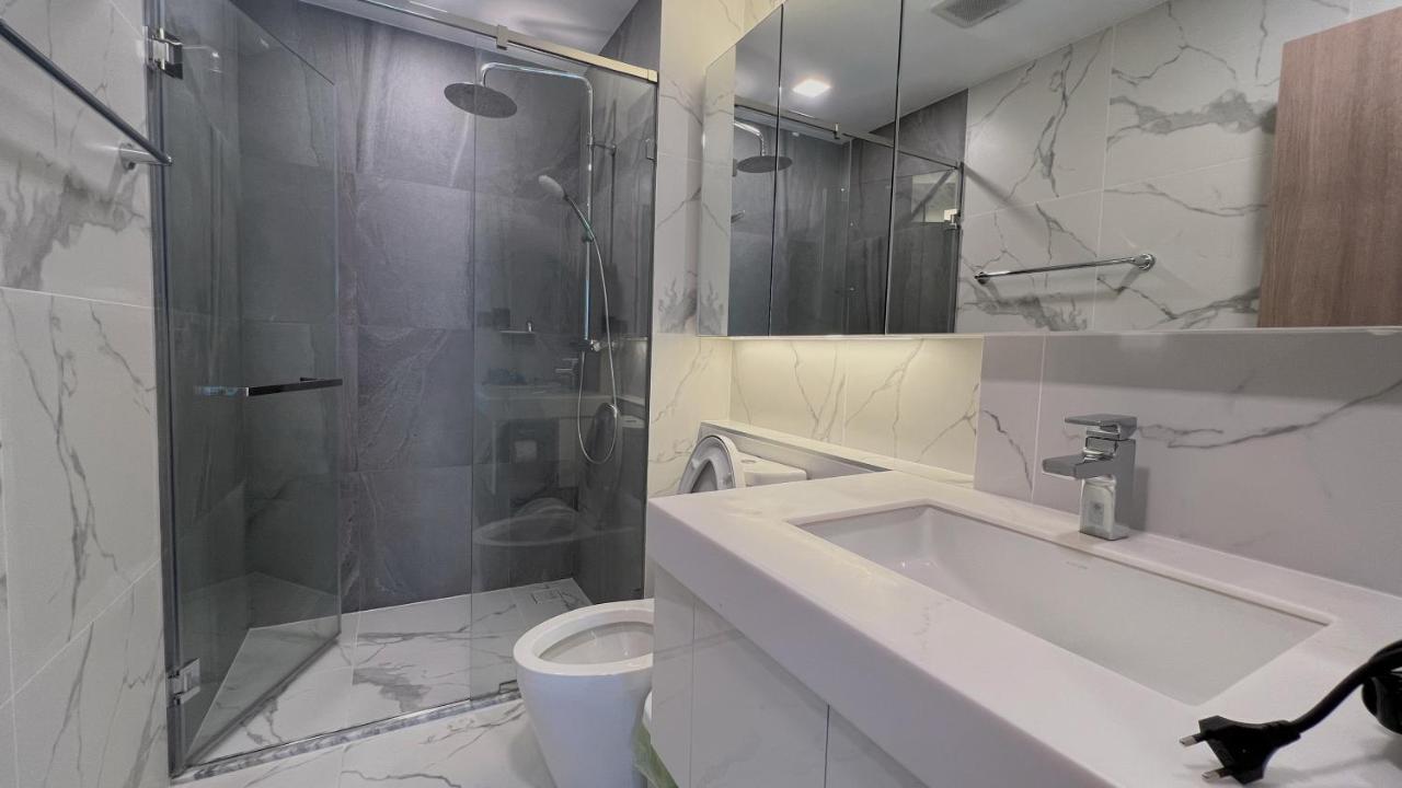 Luxury New Perfect Pool Gym Condo1 Br Chiang Mai Luaran gambar