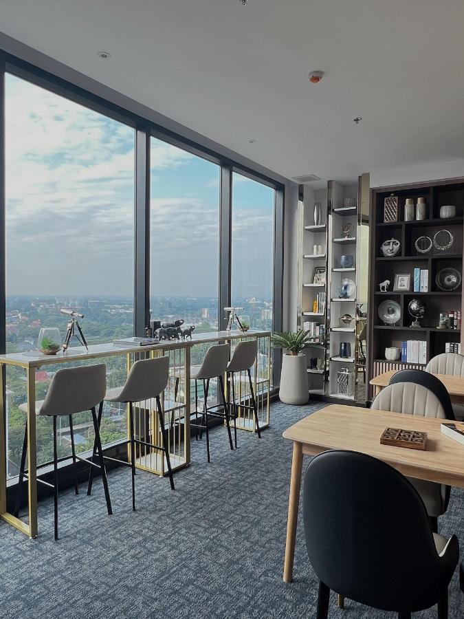 Luxury New Perfect Pool Gym Condo1 Br Chiang Mai Luaran gambar
